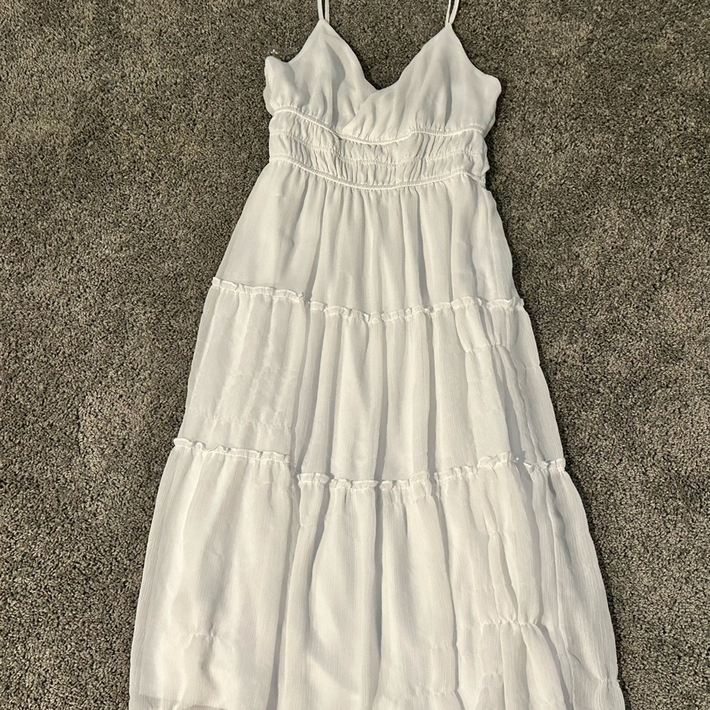 Elegant White Maxi Dress